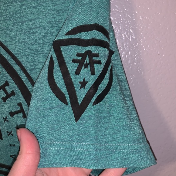 American Fighter by Affliction Bristol Green short sleeve high low top - Picture 5 of 9